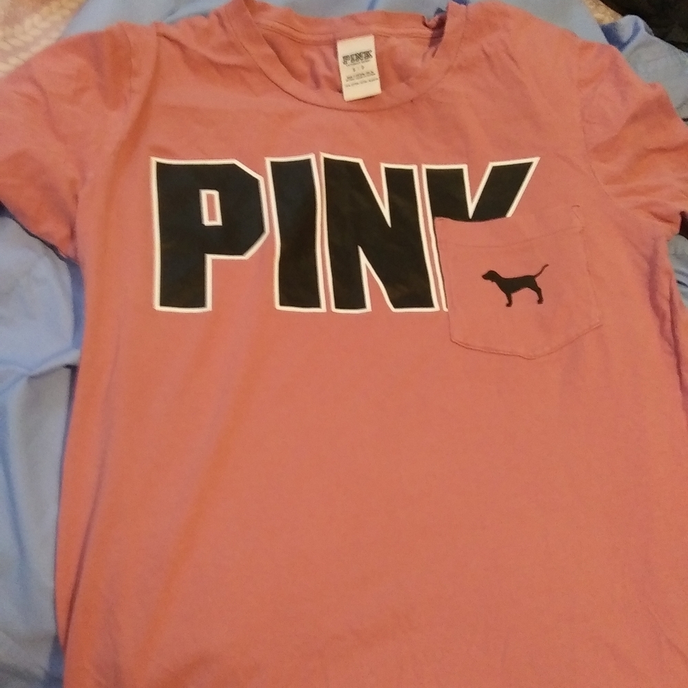 VS pink shirt